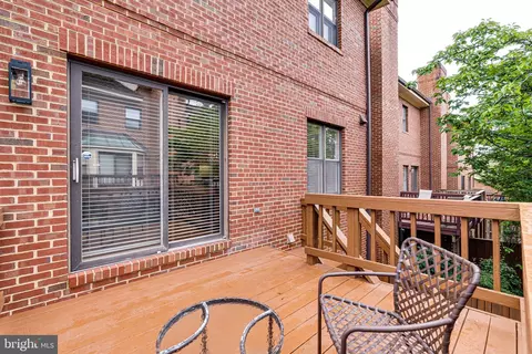 Exterior - 1477 Hampton Hill Cir, Mclean, VA 22101 photo 8 of 12