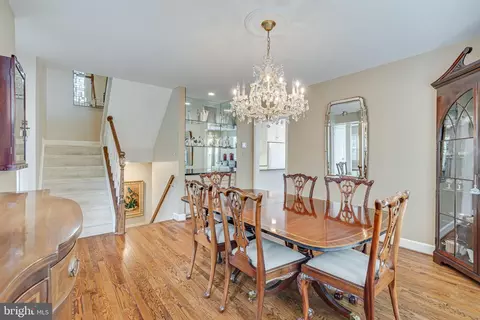 Dining - 1477 Hampton Hill Cir, Mclean, VA 22101 photo 3 of 5
