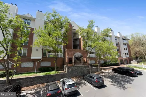 1504 Lincoln Way #400, Mclean, VA 22102