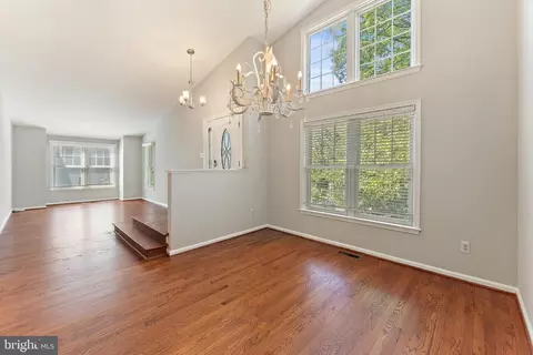 Living - 6501 Legendgate Pl, Burke, VA 22015 photo 6 of 7