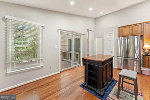 Entry Way - 6501 Legendgate Pl, Burke, VA 22015 photo 2 of 4