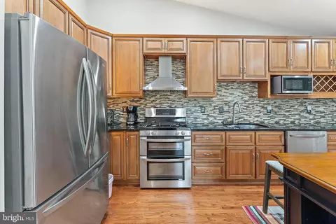 Kitchen - 6501 Legendgate Pl, Burke, VA 22015 photo 1 of 4