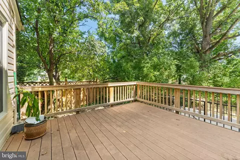 Exterior - 6501 Legendgate Pl, Burke, VA 22015 photo 2 of 5
