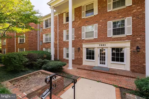 7621 Provincial Dr #304, Mclean, VA 22102