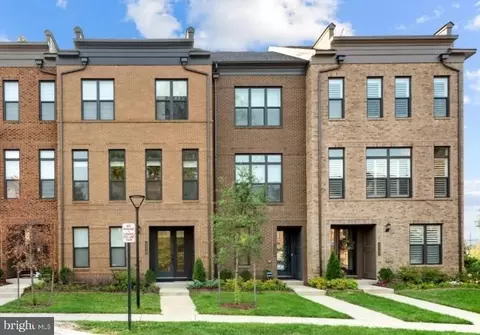 12328 Yellow Buckeye Way, Fairfax, VA 22030