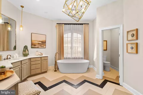 Entry Way - 7795 Glenhaven Ct, Mclean, VA 22102 photo 12 of 12