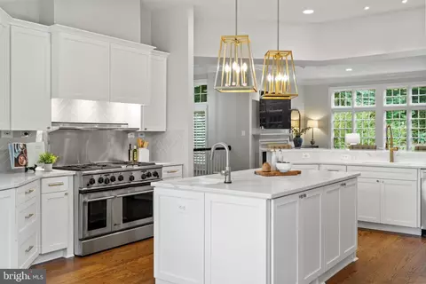 Kitchen - 7795 Glenhaven Ct, Mclean, VA 22102 photo 3 of 6