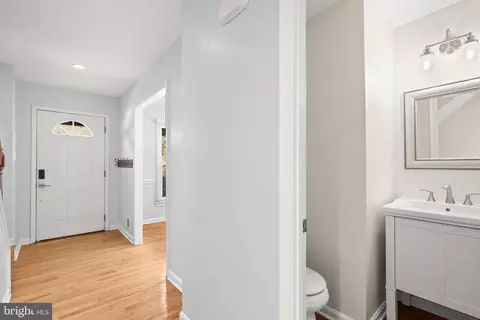 Entry Way - 7931 Birchtree Ct, Springfield, VA 22152 photo 6 of 6