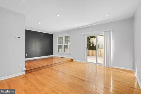 Living - 7931 Birchtree Ct, Springfield, VA 22152 photo 1 of 4