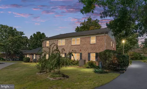 9740 Hagel Cir #48/D, Lorton, VA 22079
