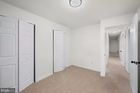 Entry Way - 6614 Grey Fox Dr, Springfield, VA 22152 photo 5 of 7