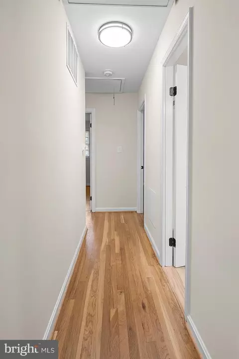 Entry Way - 6614 Grey Fox Dr, Springfield, VA 22152 photo 6 of 7