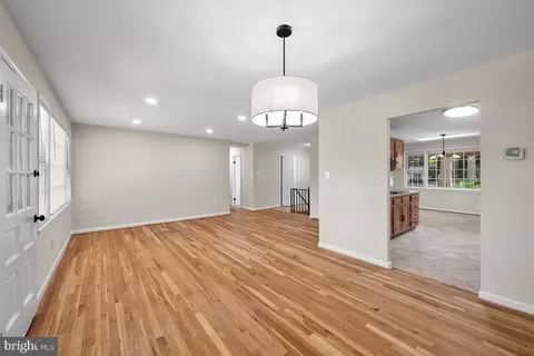 Living - 6614 Grey Fox Dr, Springfield, VA 22152 photo 6 of 14