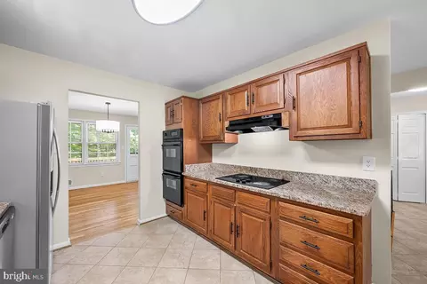 Kitchen - 6614 Grey Fox Dr, Springfield, VA 22152 photo 3 of 5