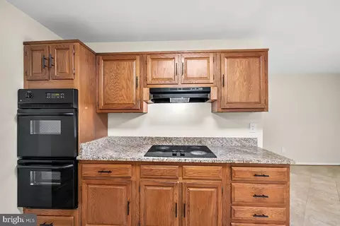 Kitchen - 6614 Grey Fox Dr, Springfield, VA 22152 photo 1 of 5