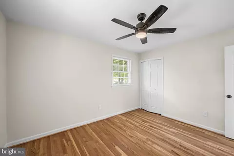 Bedroom - 6614 Grey Fox Dr, Springfield, VA 22152 photo 5 of 7