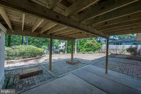 Exterior - 6614 Grey Fox Dr, Springfield, VA 22152 photo 14 of 15