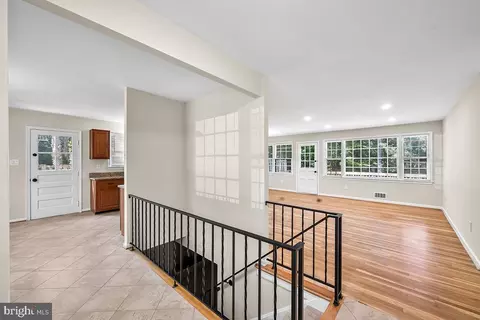 Entry Way - 6614 Grey Fox Dr, Springfield, VA 22152 photo 4 of 7