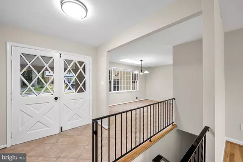 Entry Way - 6614 Grey Fox Dr, Springfield, VA 22152 photo 3 of 7