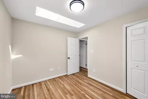 Bedroom - 6614 Grey Fox Dr, Springfield, VA 22152 photo 3 of 7