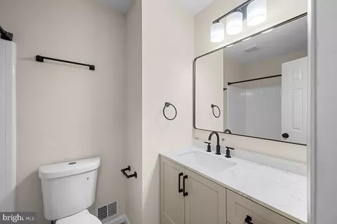 Bath - 6614 Grey Fox Dr, Springfield, VA 22152 photo 3 of 3