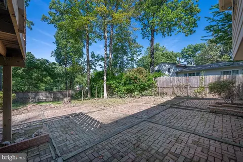Exterior - 6614 Grey Fox Dr, Springfield, VA 22152 photo 13 of 15