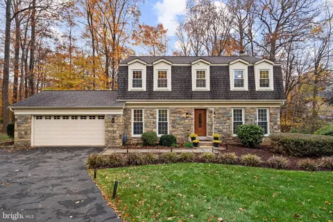 11317 Edenderry Dr, Fairfax, VA 22030