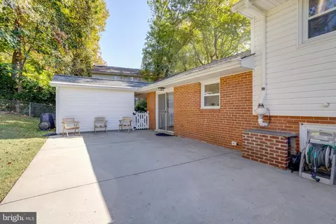 7918 Hatteras Ln, Springfield, VA 22151 photo 17