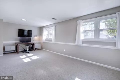 7918 Hatteras Ln, Springfield, VA 22151 photo 31