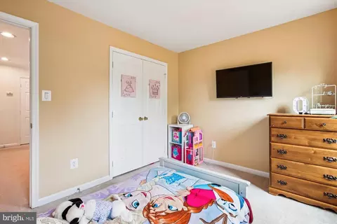 Bedroom - 7406 Arundel Pl, Springfield, VA 22153 photo 3 of 14