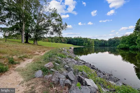 View/Area - 7406 Arundel Pl, Springfield, VA 22153 photo 5 of 5