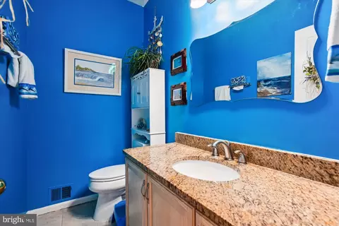 Bath - 7406 Arundel Pl, Springfield, VA 22153 photo 1 of 6