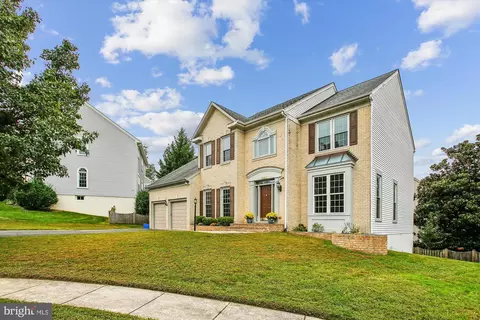 Exterior - 7406 Arundel Pl, Springfield, VA 22153 photo 4 of 24