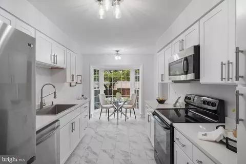 7374 Montcalm Dr, Mclean, VA 22102 photo 12