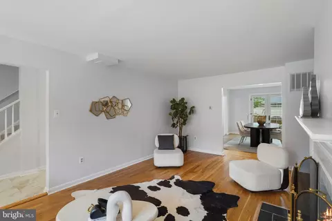 7374 Montcalm Dr, Mclean, VA 22102 photo 8