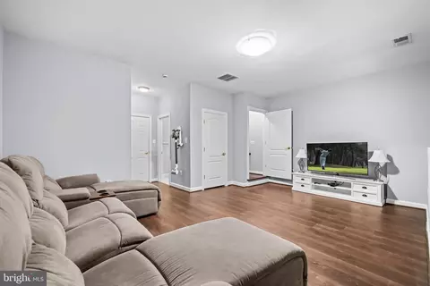4087 River Forth Dr, Fairfax, VA 22030 photo 29