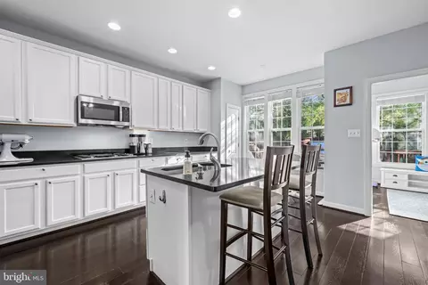 4087 River Forth Dr, Fairfax, VA 22030 photo 9