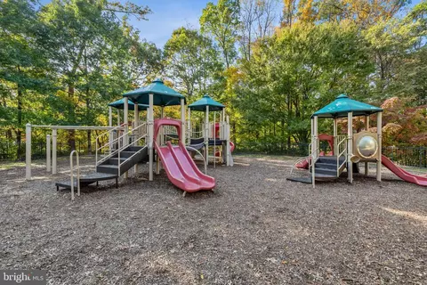 4087 River Forth Dr, Fairfax, VA 22030 photo 40
