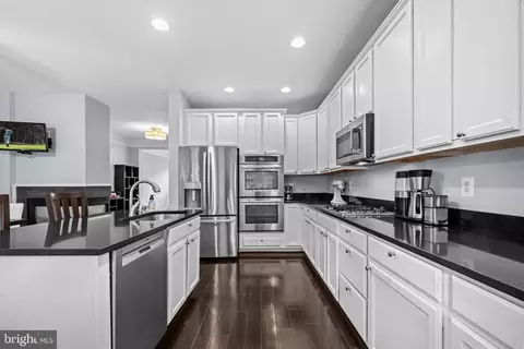 4087 River Forth Dr, Fairfax, VA 22030 photo 10