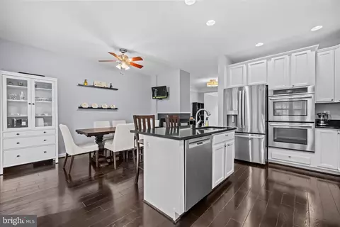 4087 River Forth Dr, Fairfax, VA 22030 photo 12