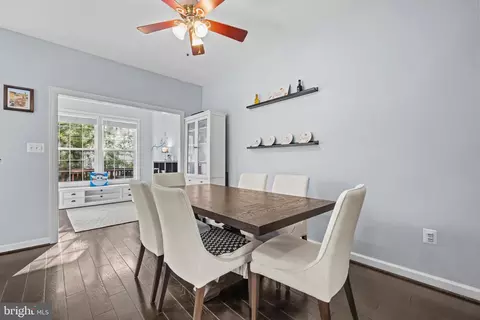4087 River Forth Dr, Fairfax, VA 22030 photo 8