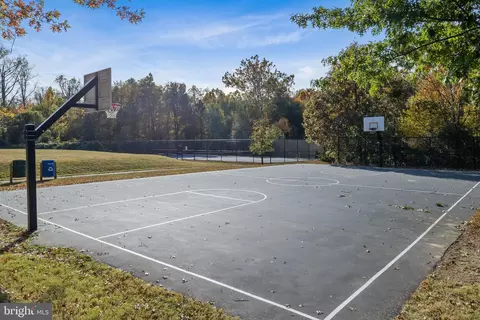4087 River Forth Dr, Fairfax, VA 22030 photo 35