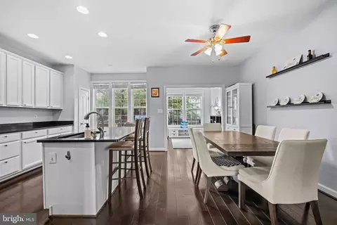 4087 River Forth Dr, Fairfax, VA 22030 photo 11