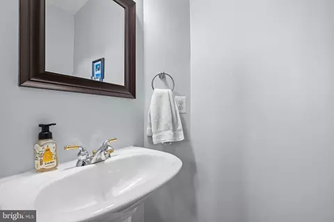4087 River Forth Dr, Fairfax, VA 22030 photo 15