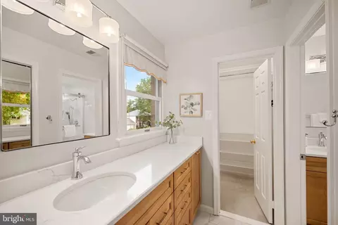 7100 Hundsford Ln, Springfield, VA 22153 photo 30