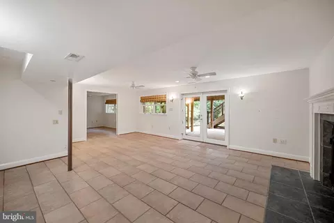 7100 Hundsford Ln, Springfield, VA 22153 photo 46