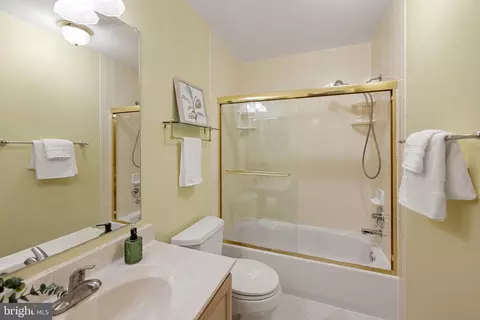 7100 Hundsford Ln, Springfield, VA 22153 photo 37