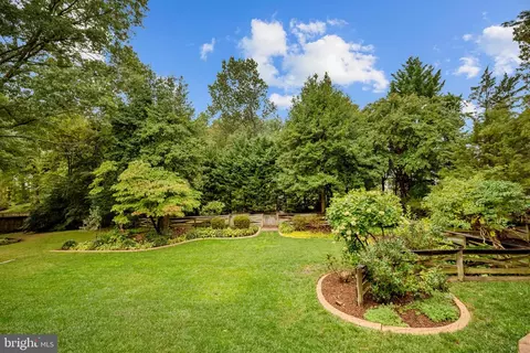 7100 Hundsford Ln, Springfield, VA 22153 photo 63