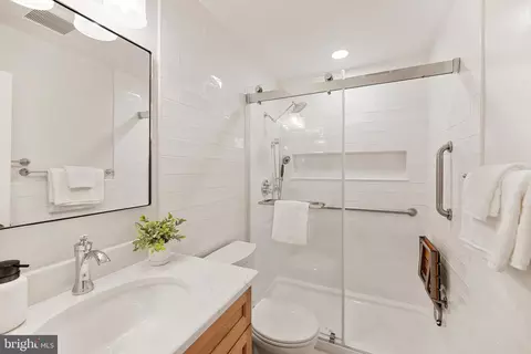 7100 Hundsford Ln, Springfield, VA 22153 photo 31
