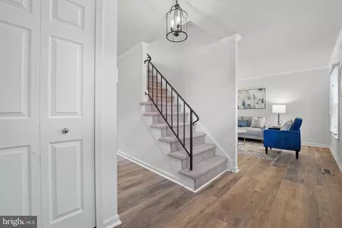 7954 Forest Path Way, Springfield, VA 22153 photo 9